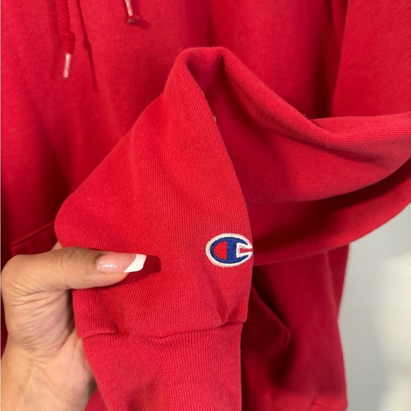 CHAMPION RED SWEATER - Picture 3 of 4